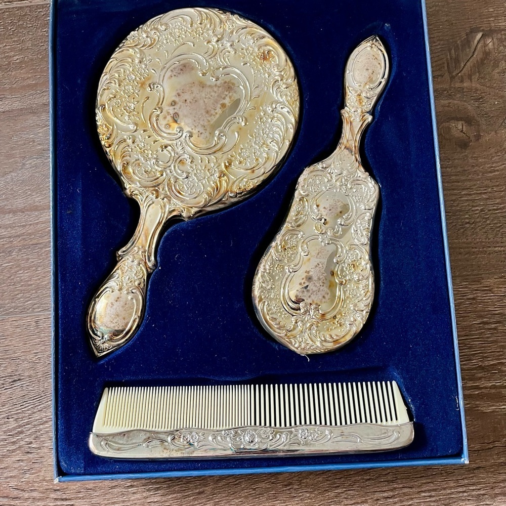 Vintage Silver-Plated Mirror Brush Comb Vanity Dresser 3-Piece Set - Picture 4 of 11